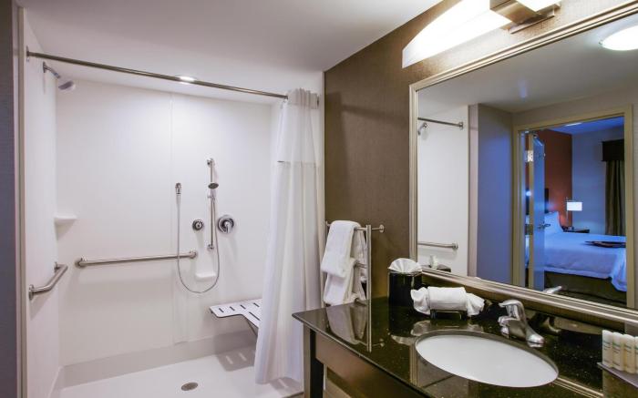 Hampton Inn and Suites Philadelphia Bensalem