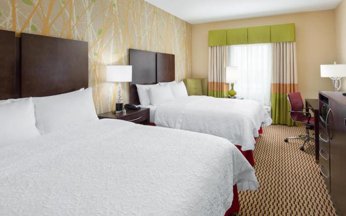 Hampton Inn & Suites Williamsport-Faxon Exit