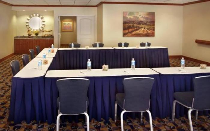 Homewood Suites by Hilton Allentown-Bethlehem Airport