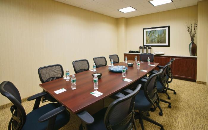 DoubleTree by Hilton Tinton Falls Eatontown