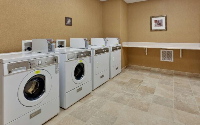 Hampton Inn & Suites Windsor - Sonoma Wine Country