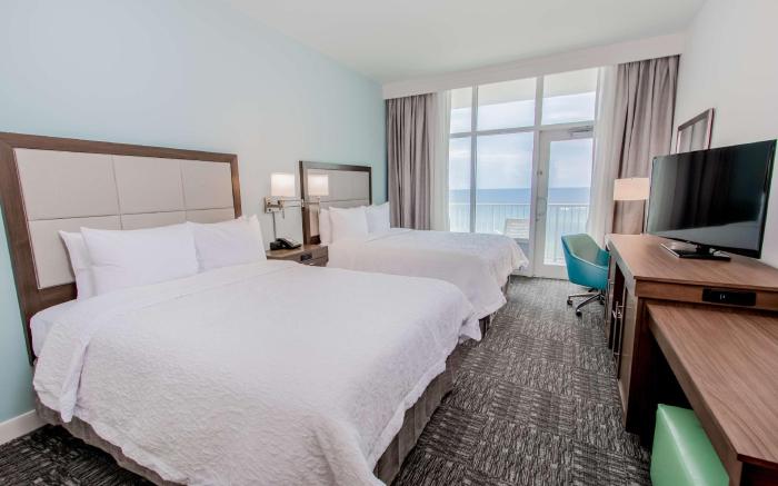 Hampton Inn and Suites Panama City Beach/Beachfront