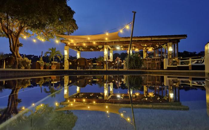 Edgewater Dive & Spa Resort