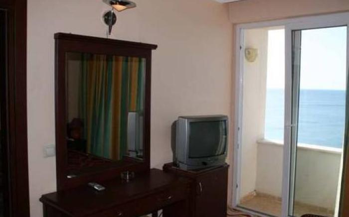 Acropol Beach Hotel