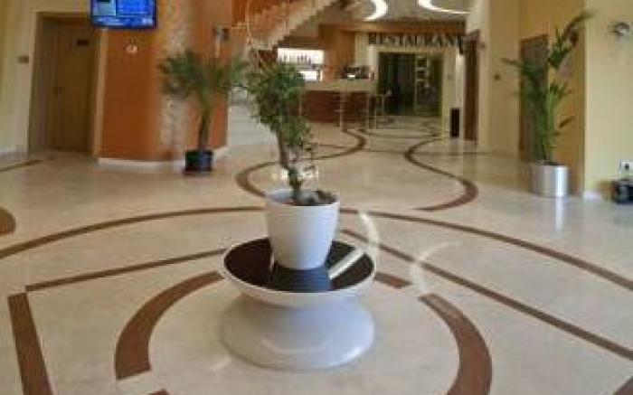 Mari Vila Hotel