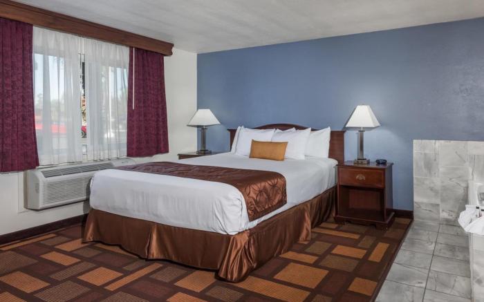 Days Inn & Suites by Wyndham Lodi