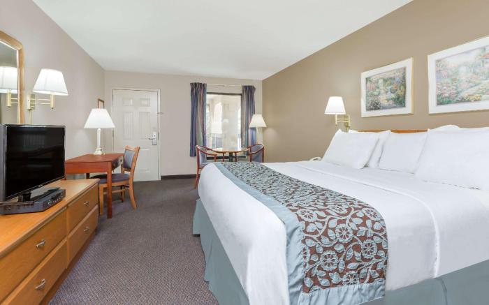 Days Inn by Wyndham Elberton