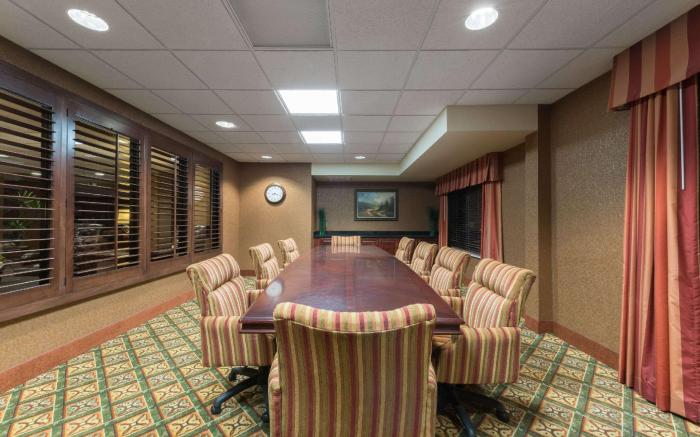 Big Country Hotel  Suites, SureStay Collection by BW