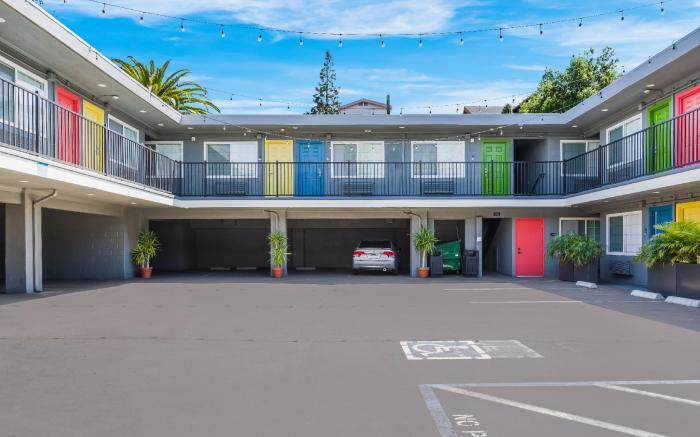Signature Inn Oakland