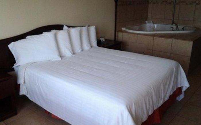 Flagship Inn