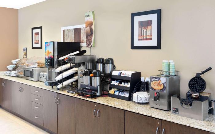 Microtel Inn & Suites by Wyndham Ozark