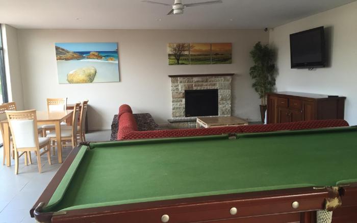 Country Comfort Amity Motel