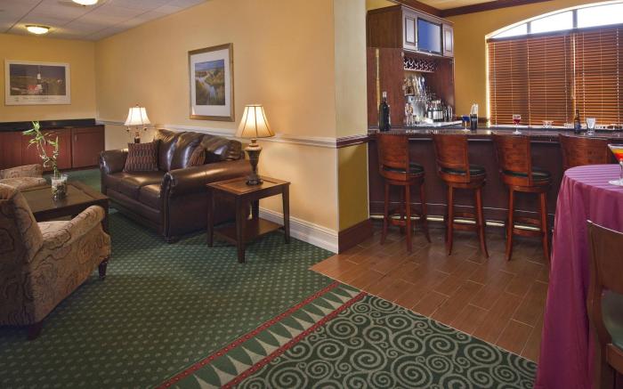 Courtyard by Marriott Long Island MacArthur Airport