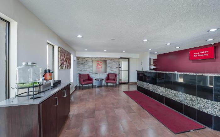 Red Roof Inn & Suites Denton