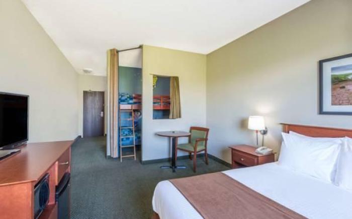 Super 8 By Wyndham Windsor Ns