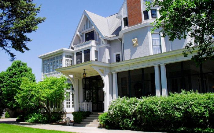 ALEXANDER MANSION HISTORIC BED AND BREAKFAST - ADULT ONLY