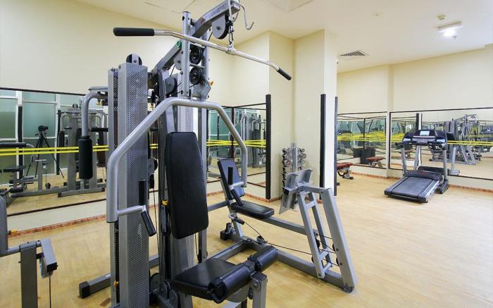 Al Bustan Tower Hotel Suites