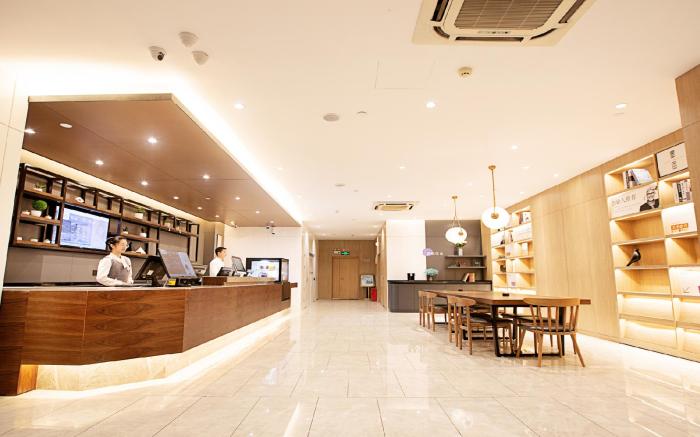 Hanting Hotel Xinyang Railway Station