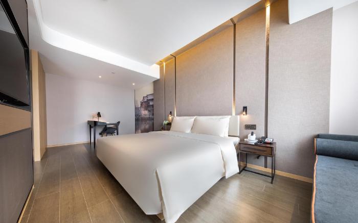 Atour Hotel Heze Ancient City Park