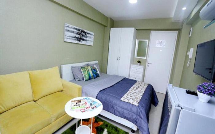 Studio 4 Roomku.com @ Bassura City Apartment