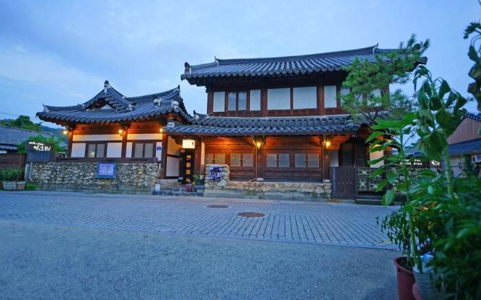 Jeonju Hanok Gotek Agbae