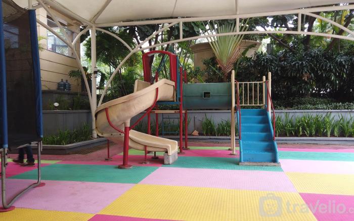 Luxury 3BR Sudirman Tower Condominium By Travelio