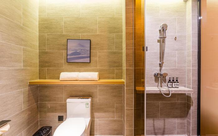 Atour Hotel Jiaxing Haiyan