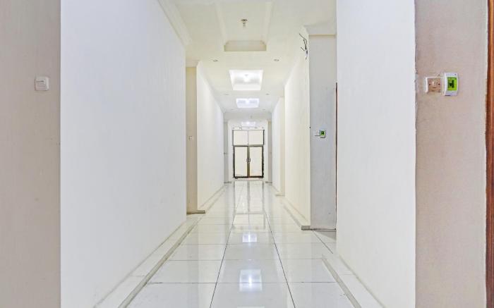 OYO 90544 Grand Redisa