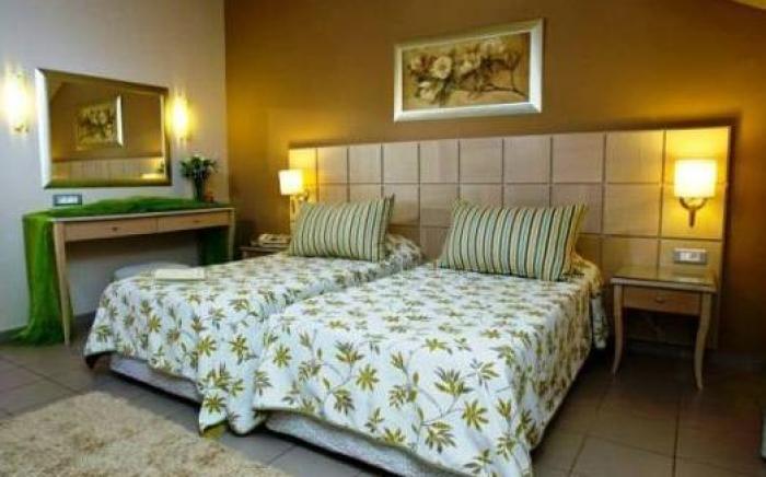 Ionian Plaza Hotel & Spa
