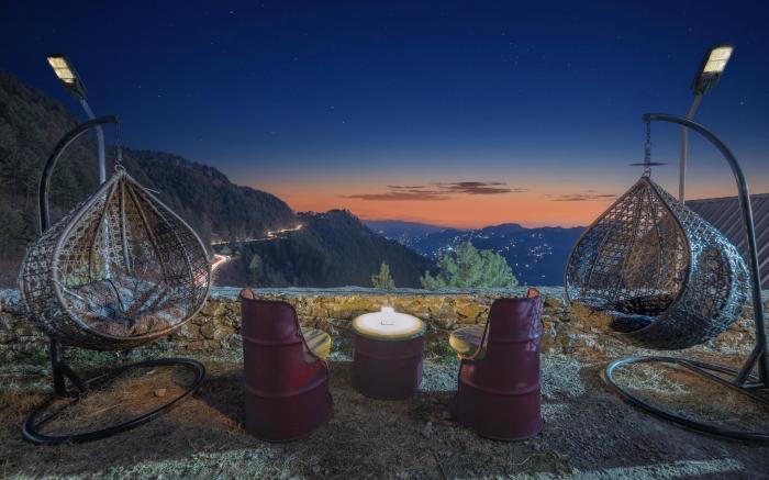 Gadegal Homestay Narkanda Room and Pahadi Cafe 