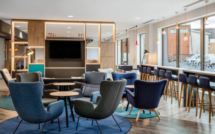 Holiday Inn Express Cambridge West Cambourne By IHG