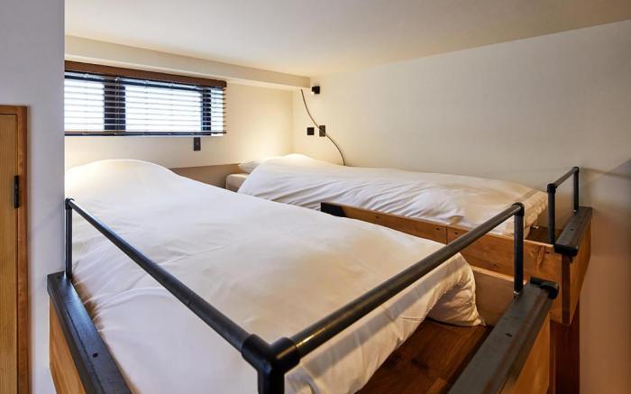 mizuka Imaizumi 4 - unmanned hotel -