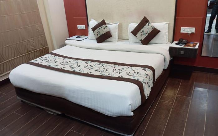 Hotel Pitrashish Premium Karol Bagh
