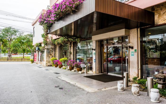 Crown Hotel Okinawa