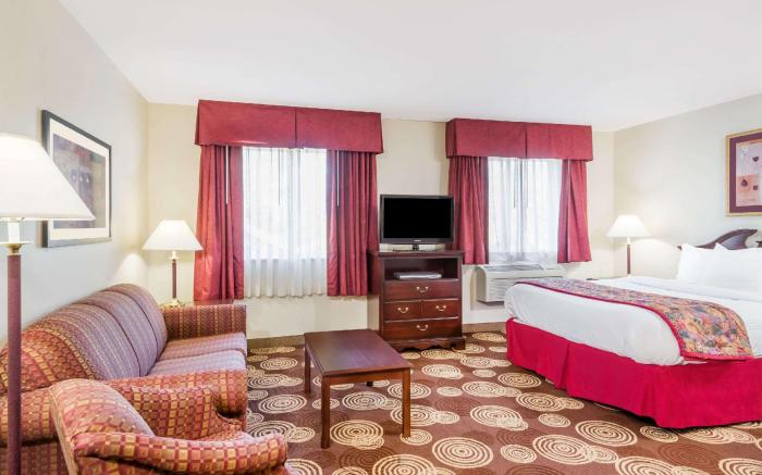 Hawthorn Extended Stay by Wyndham Seville