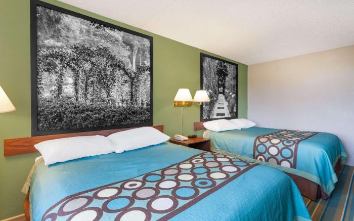 Super 8 By Wyndham Harrisburg Hershey West