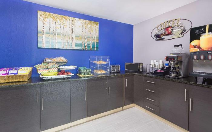 Microtel Inn & Suites by Wyndham Tuscaloosa East