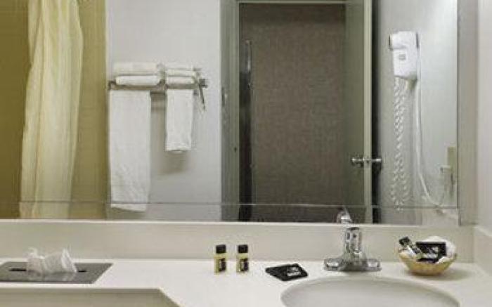 Norwood Inn & Suites Worthington