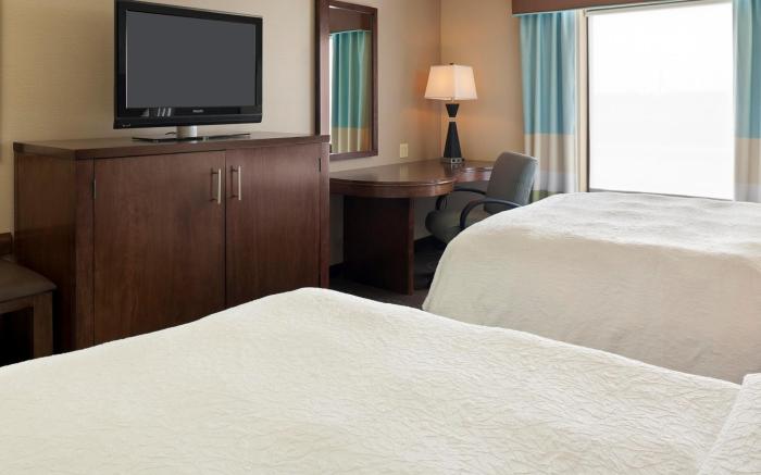 Hampton Inn and Suites Lincoln Northeast I 80