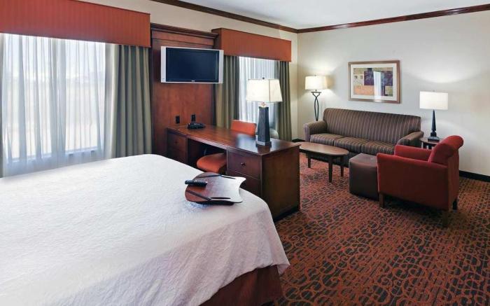 Hampton Inn & Suites Waxahachie