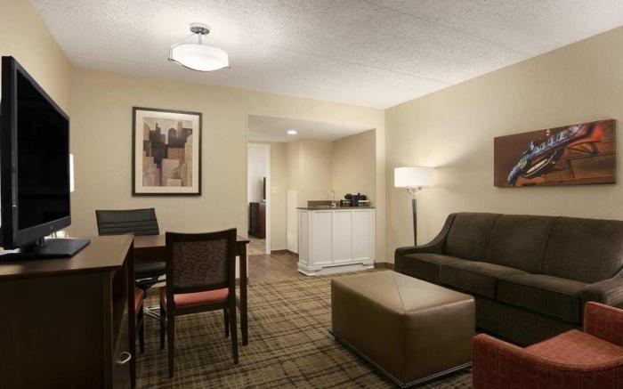 Embassy Suites by Hilton Cleveland Beachwood