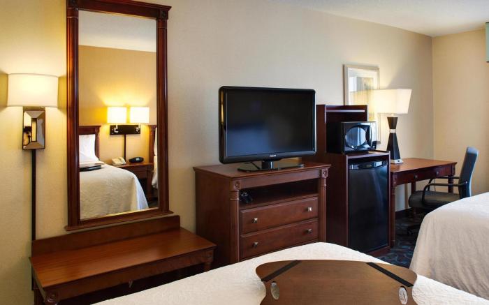 Hampton Inn & Suites by Hilton Toronto Airport