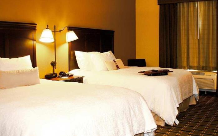 Hampton Inn and Suites Palestine