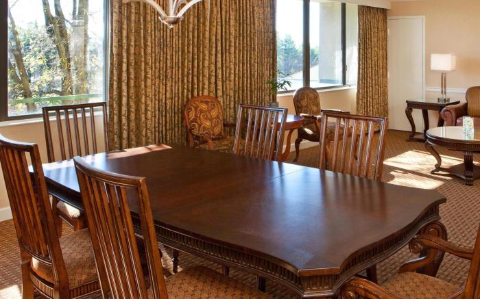 DoubleTree by Hilton Baltimore North Pikesville