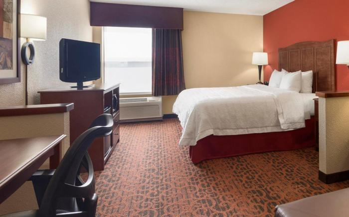 Hampton Inn Shawnee