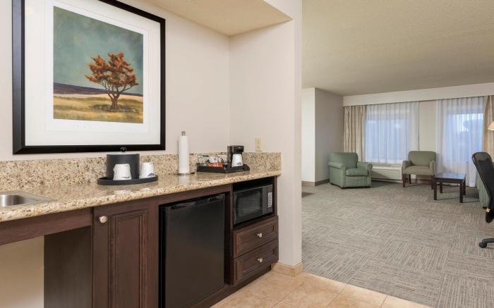 Hampton Inn & Suites Hartford-Manchester