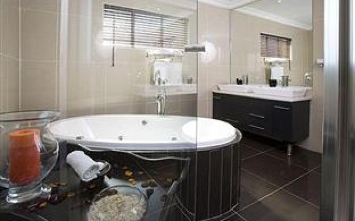 Silver Oaks Boutique Hotel