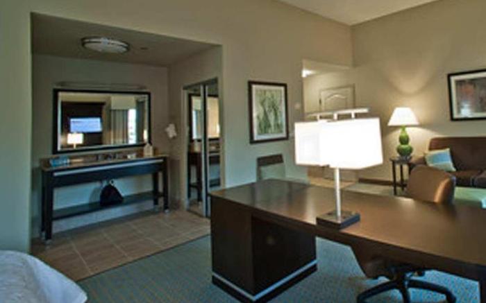 Hampton Inn & Suites Denison