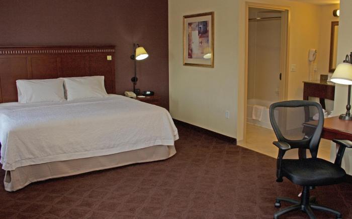 Hampton Inn and Suites Chesapeake Battlefield Blvd.