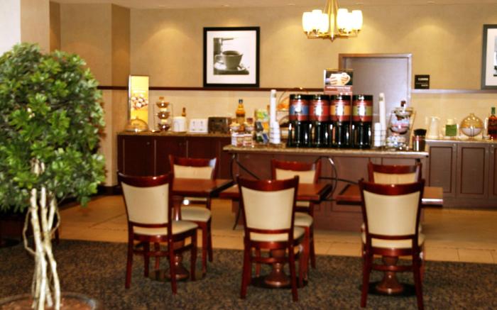 Hampton Inn and Suites Laval Quebec